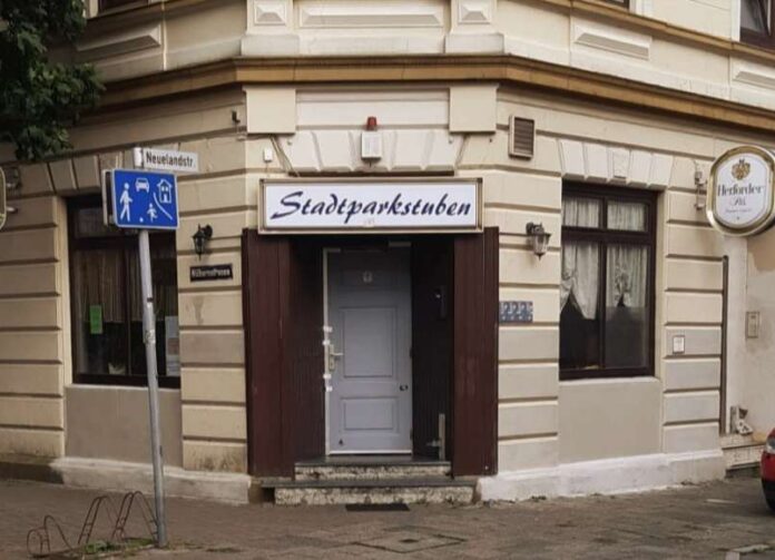 Angriff in Bremerhavener Gaststätte: 58-Jähriger schwer verletzt – Polizei sucht Zeugen
